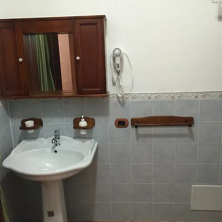 Biscari Πανσιόν *